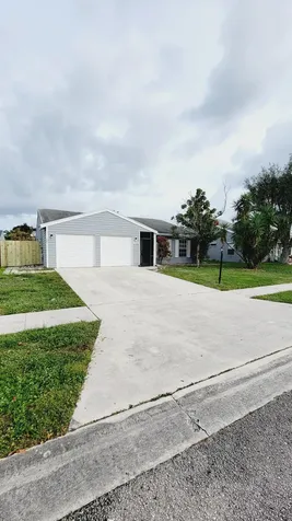 7915 Blairwood Circle S Lake Worth FL 33467