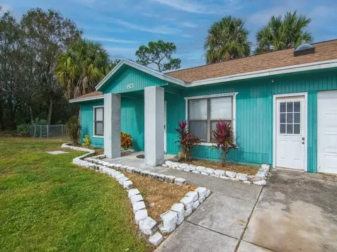 1573 SW Del Rio Boulevard Port St Lucie FL 34953