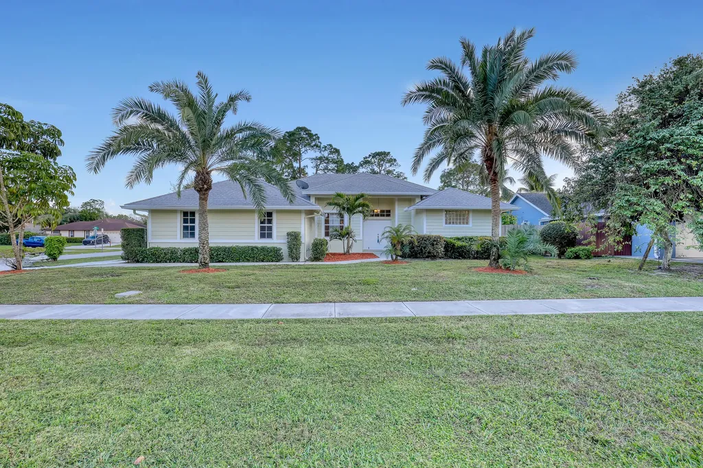 461 Azure Avenue Wellington FL 33414