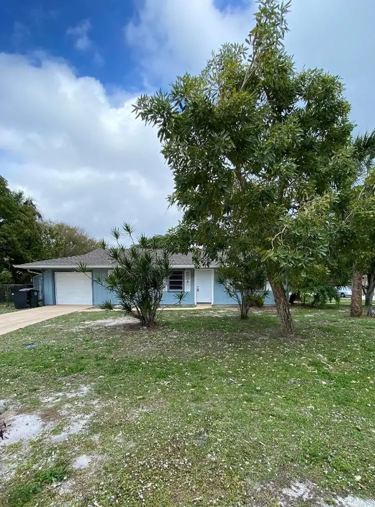 1304 Kentucky Avenue Fort Pierce FL 34950