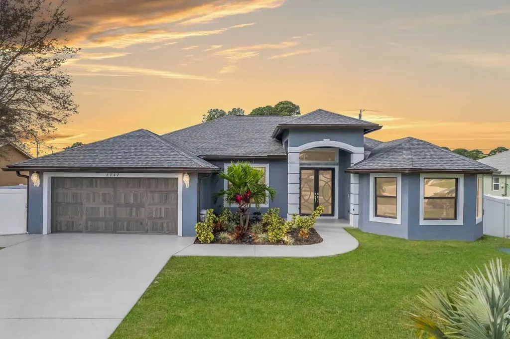3942 SW Helmlinger Street Port St Lucie FL 34953