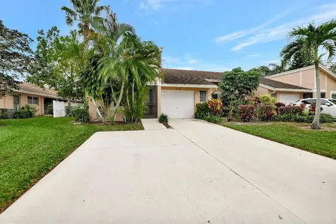 8238 Springtree Road Boca Raton FL 33496