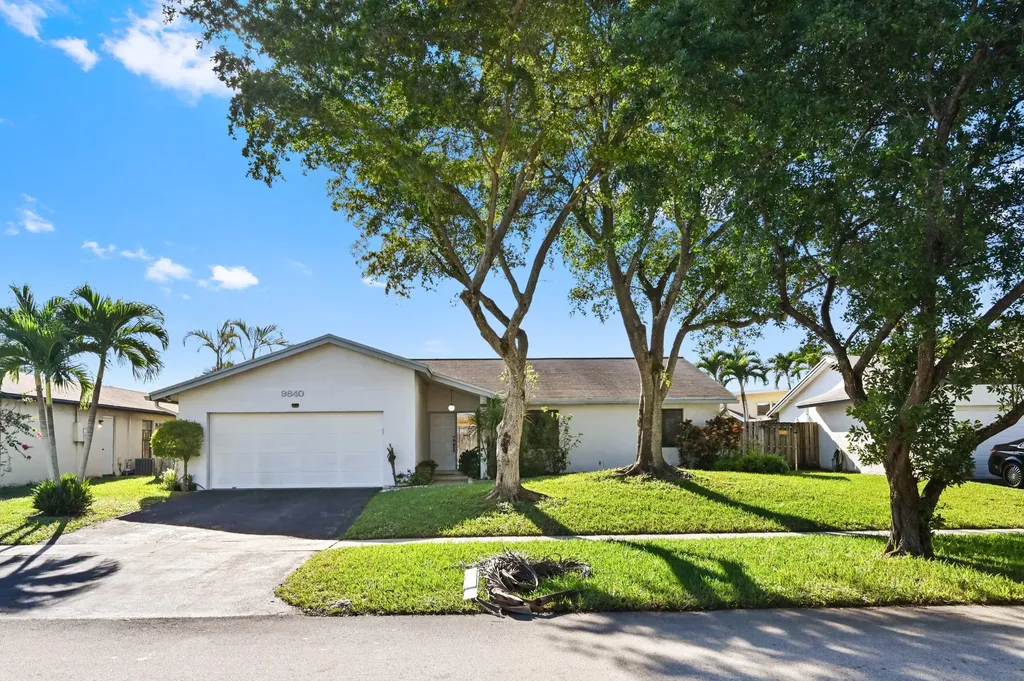 9840 NW 32nd Manor Sunrise FL 33351