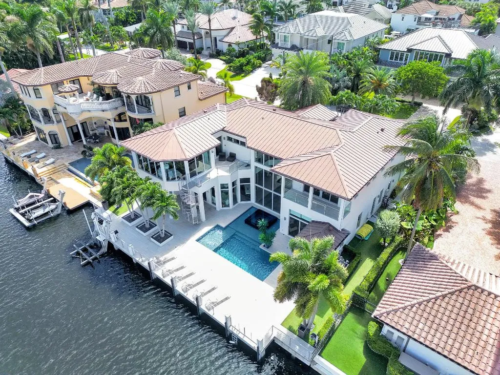 1005 Rhodes Villa Avenue Delray Beach FL 33483