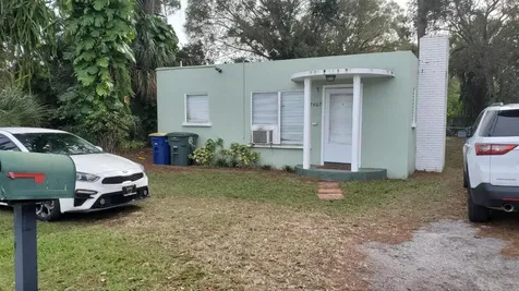 2407 Delaware Avenue Fort Pierce FL 34950