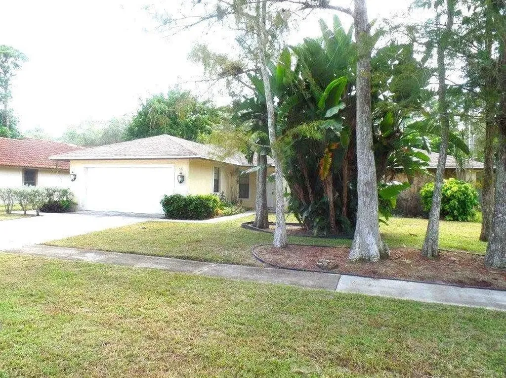 951 Citrus Place Wellington FL 33414