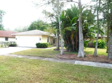 951 Citrus Place Wellington FL 33414