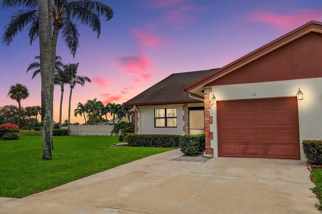 138 Moccasin Trail S Jupiter FL 33458