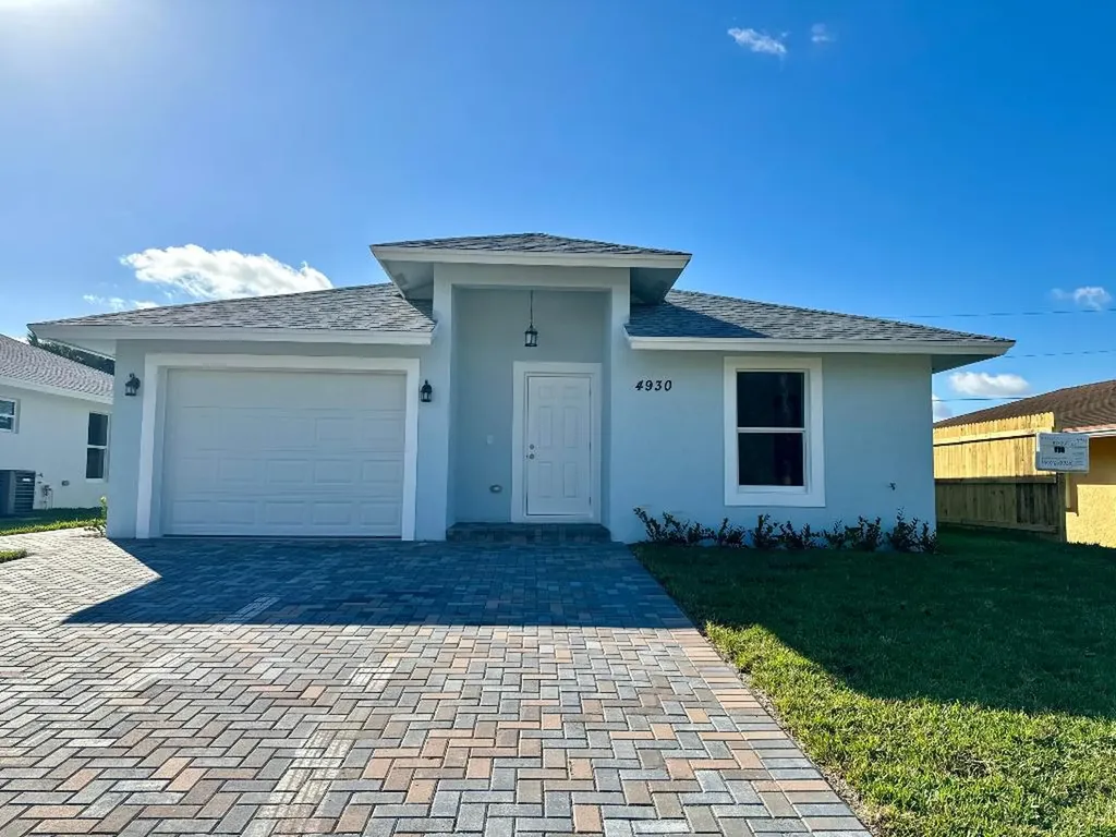 4930 Biscayne Drive Lake Worth FL 33463