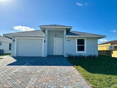 4930 Biscayne Drive Lake Worth FL 33463