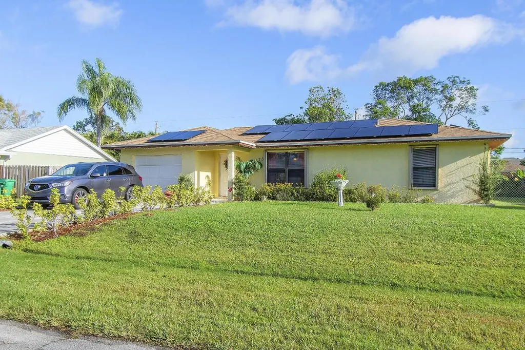 2173 SE Gaslight Street Port St Lucie FL 34952