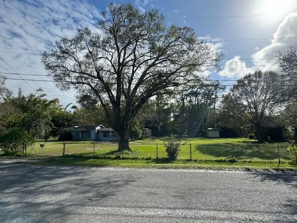 5013 Happiness Street Fort Pierce FL 34981