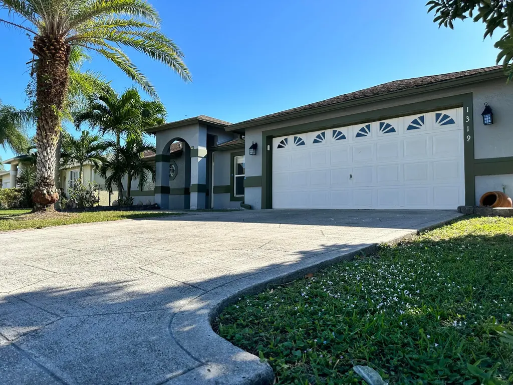 1319 Monteray Way Greenacres FL 33413