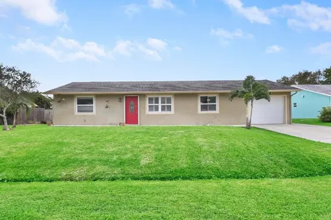 932 SE Belfast Avenue Port St Lucie FL 34983