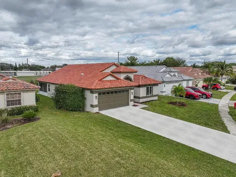 8581 Windy Circle Boynton Beach FL 33472