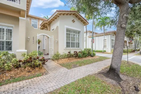 2411 NW 7th Street Boynton Beach FL 33426