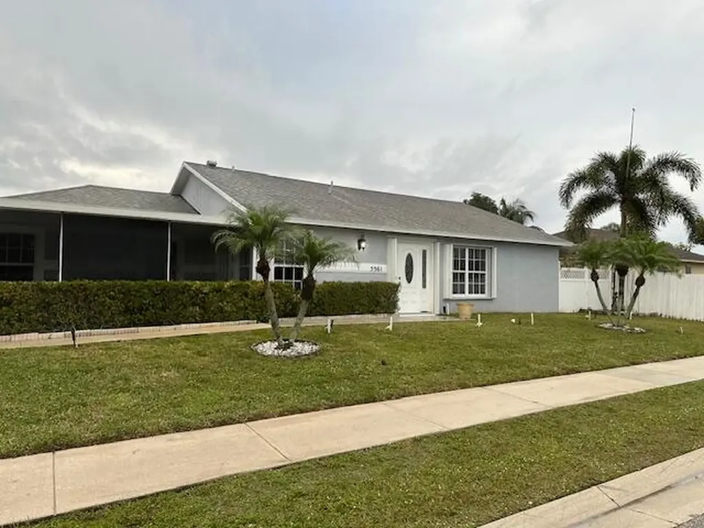 5561 Boynton Rise Lane Boynton Beach FL 33437