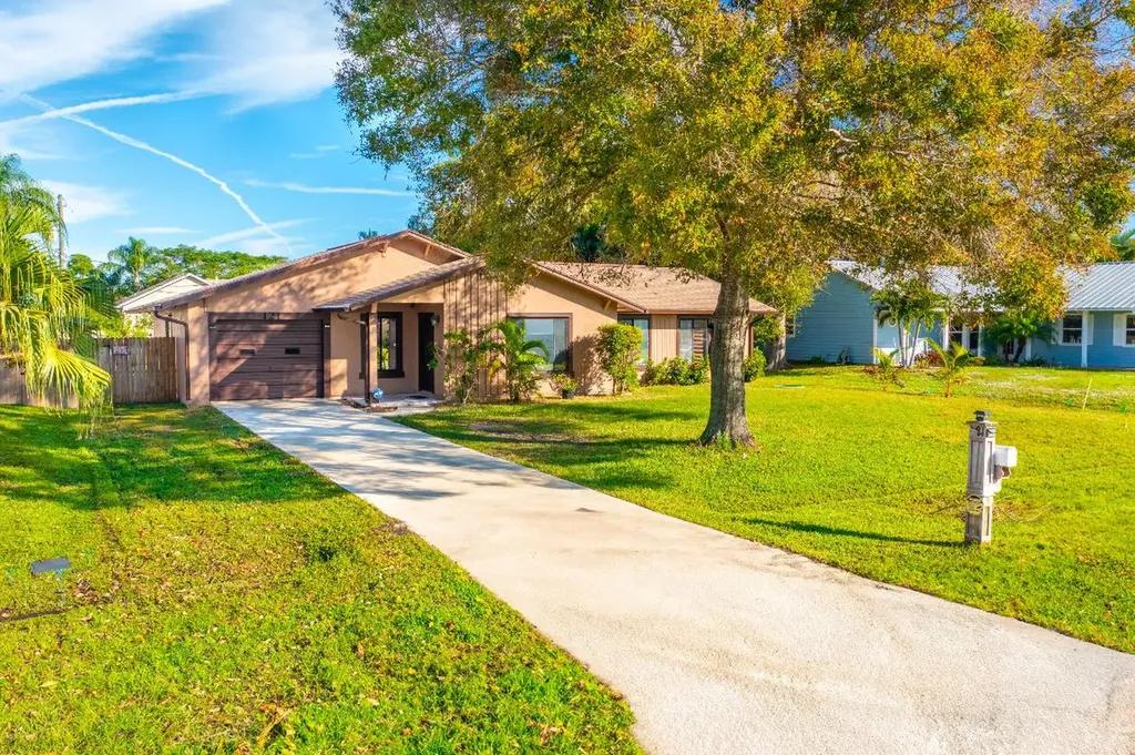 121 SW Langfield Avenue Port St Lucie FL 34984