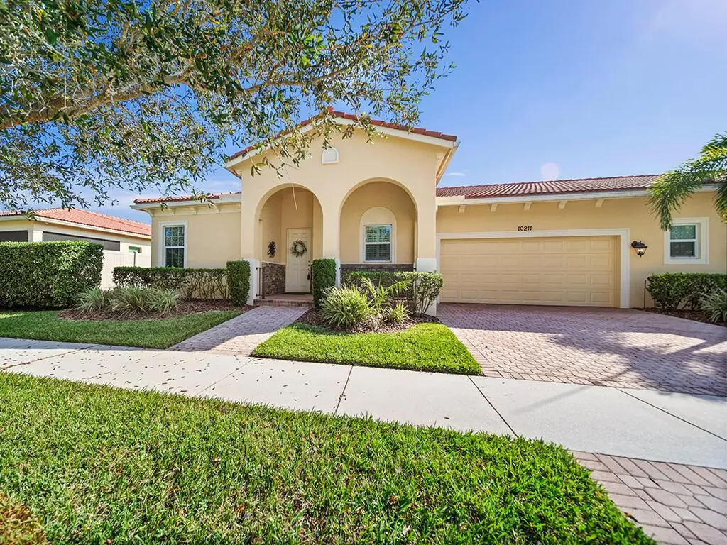 10211 SW Amerigo Lane Port St Lucie FL 34986