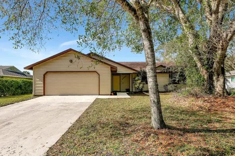 2807 S 27th Street Fort Pierce FL 34981