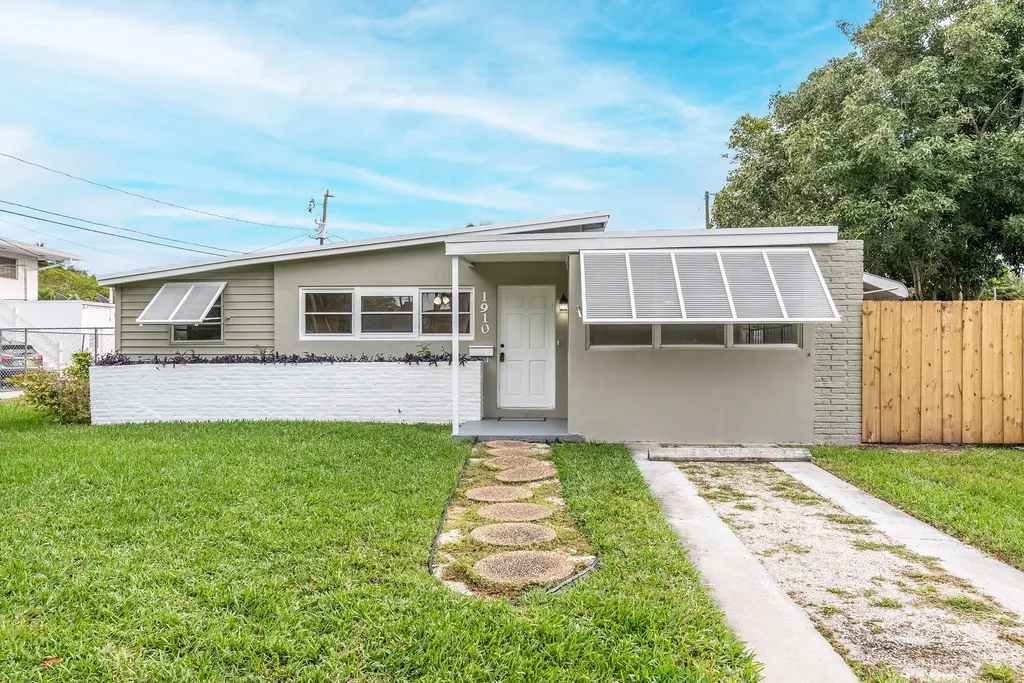 1910 Wiley Street Hollywood FL 33020
