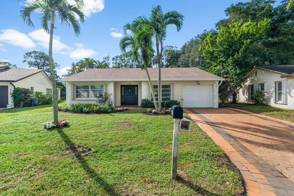 7176 Pine Bluff Drive Lake Worth FL 33467