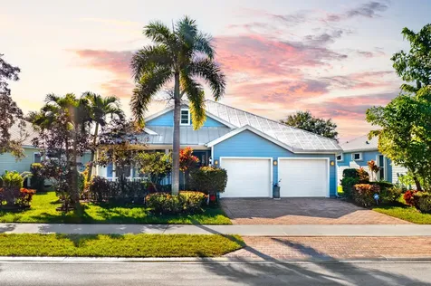 587 NE Canoe Park Circle Port St Lucie FL 34983