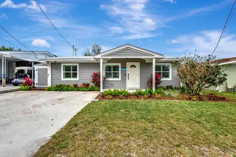 9055 SE Morning Street Hobe Sound FL 33455
