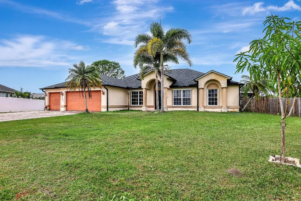 5842 NW Gabo Court Port St Lucie FL 34986