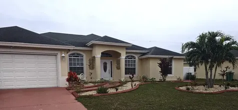 562 SW Nadell Avenue Port St Lucie FL 34953