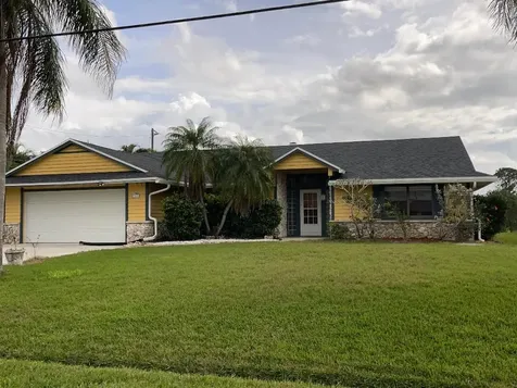 1566 SE Cutorro Avenue Port St Lucie FL 34952