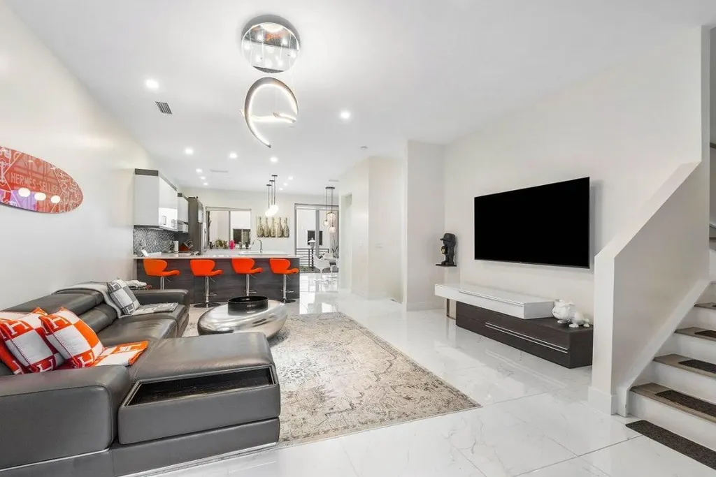 4023 NW 17th Way Boca Raton FL 33431