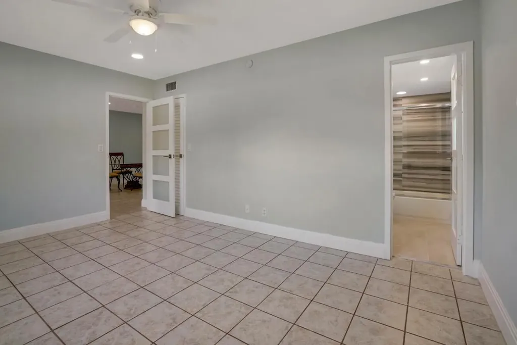 6 Abbey Lane Delray Beach FL 33446