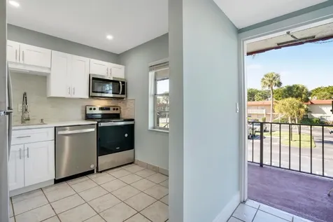 6 Abbey Lane Delray Beach FL 33446