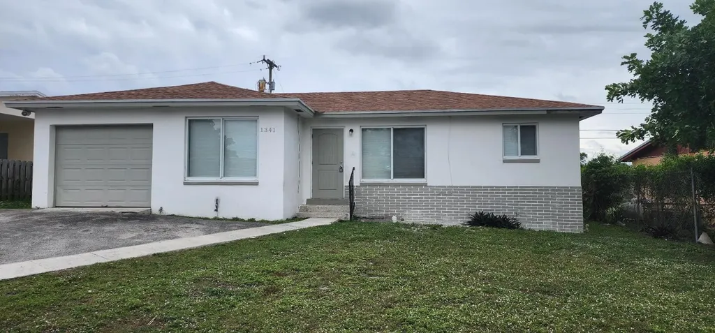 1341 W 31st Street Riviera Beach FL 33404