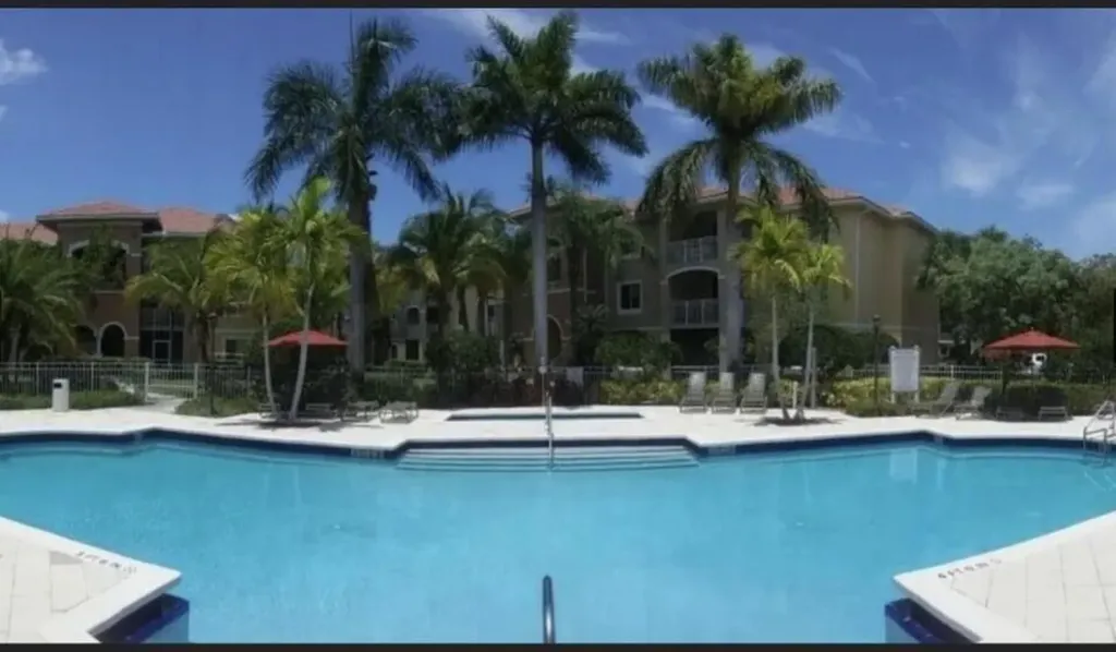 6533 Emerald Dunes Drive West Palm Beach FL 33411