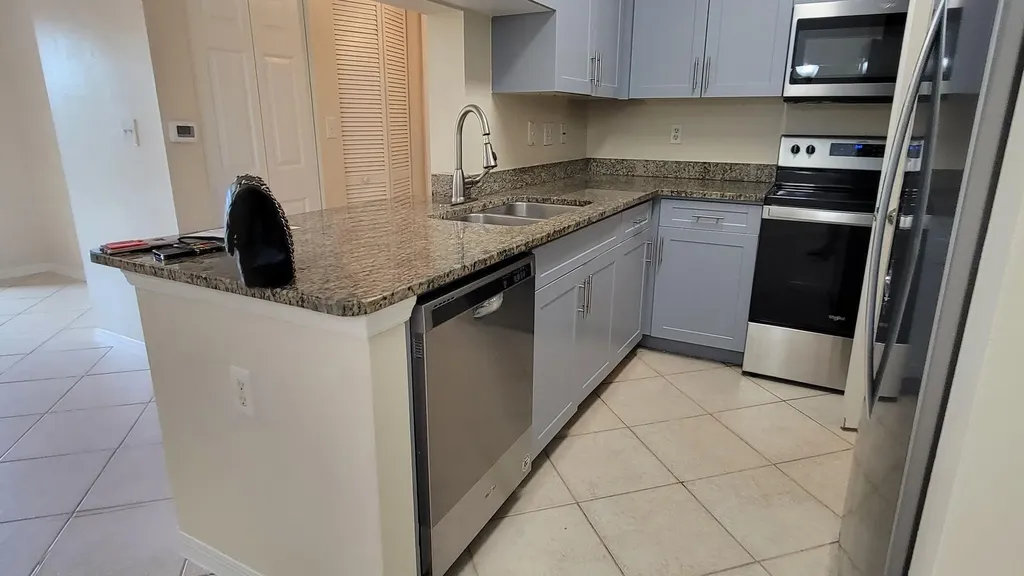 6533 Emerald Dunes Drive West Palm Beach FL 33411