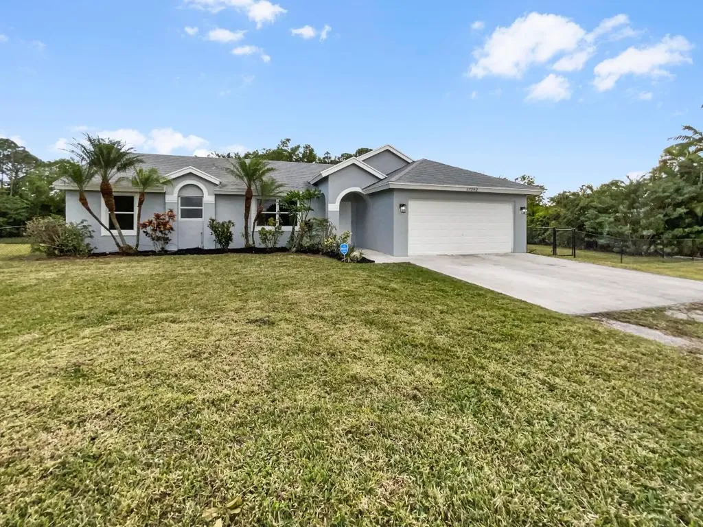 17392 Valencia Boulevard Loxahatchee FL 33470