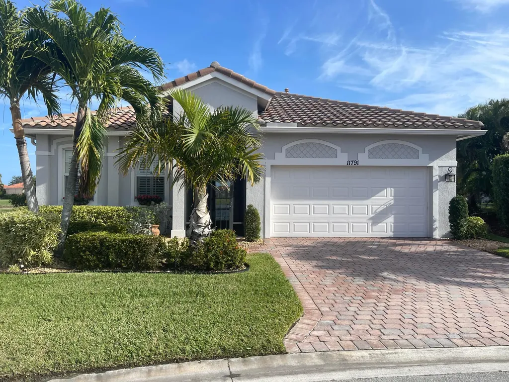 11791 SW Mountain Ash Circle Port St Lucie FL 34987