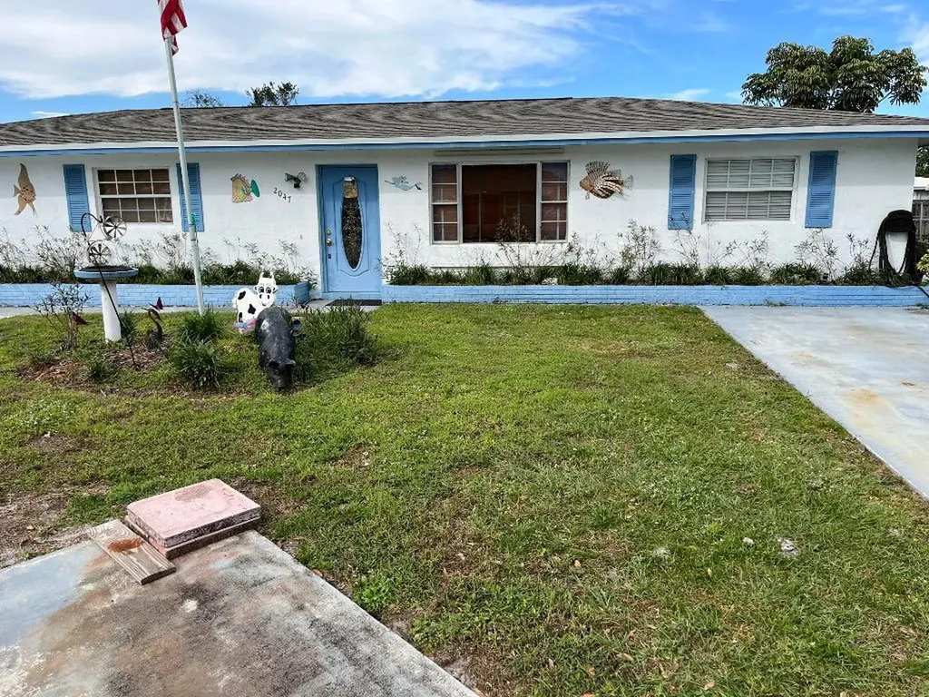 2047 SE Monroe Street Stuart FL 34997
