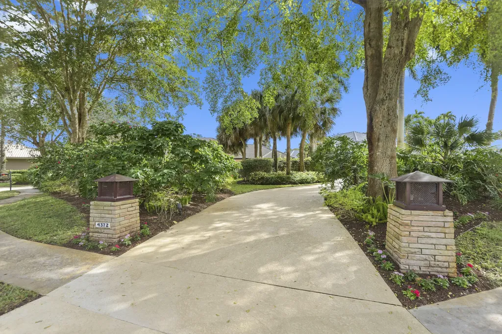4372 Bocaire Boulevard Boca Raton FL 33487