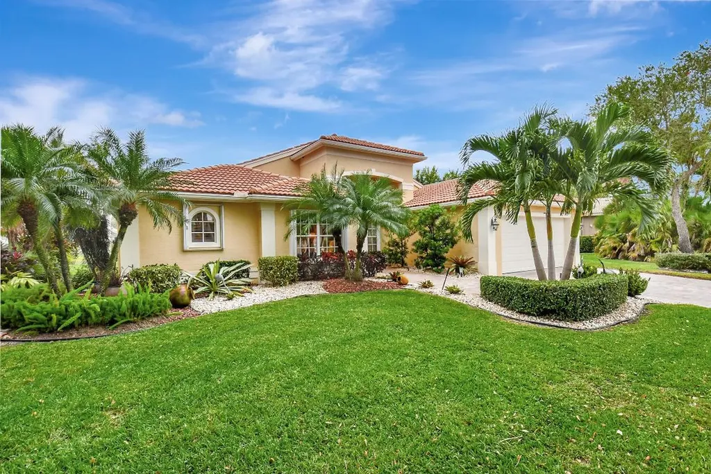 13474 Barcelona Lake Circle Delray Beach FL 33446