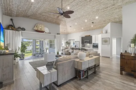 11 Sovereign Way Hutchinson Island FL 34949