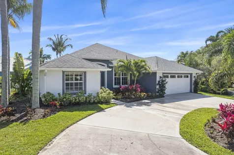 11 Sovereign Way Hutchinson Island FL 34949