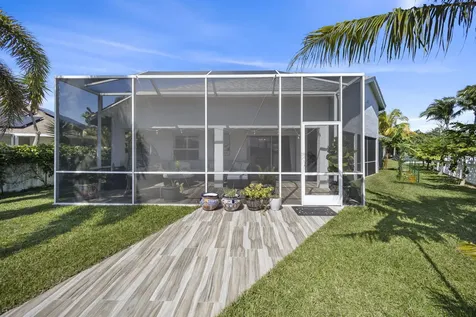 11 Sovereign Way Hutchinson Island FL 34949