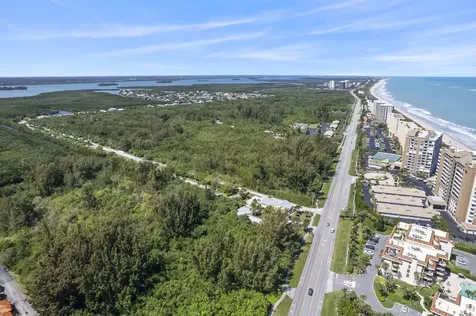11 Sovereign Way Hutchinson Island FL 34949