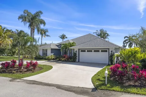 11 Sovereign Way Hutchinson Island FL 34949