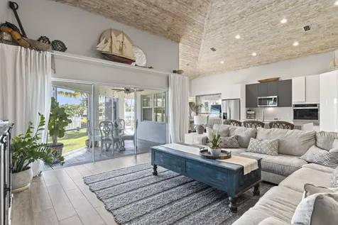 11 Sovereign Way Hutchinson Island FL 34949