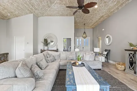 11 Sovereign Way Hutchinson Island FL 34949