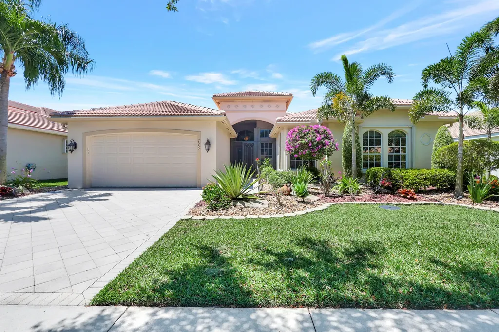 7555 Tarpon Cove Circle Lake Worth FL 33467